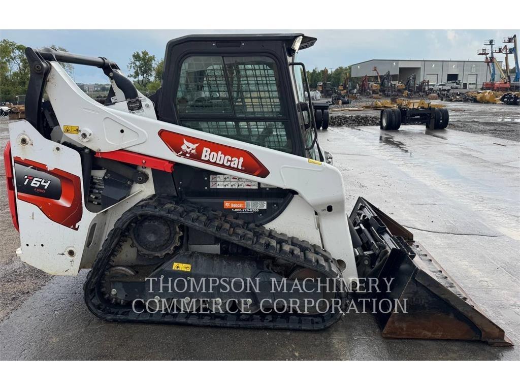 Bobcat T64 Pásové nakladače