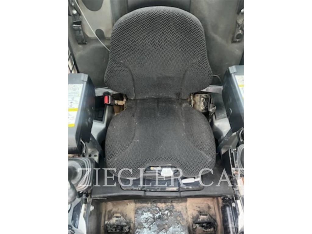 Bobcat T770 Pásové nakladače