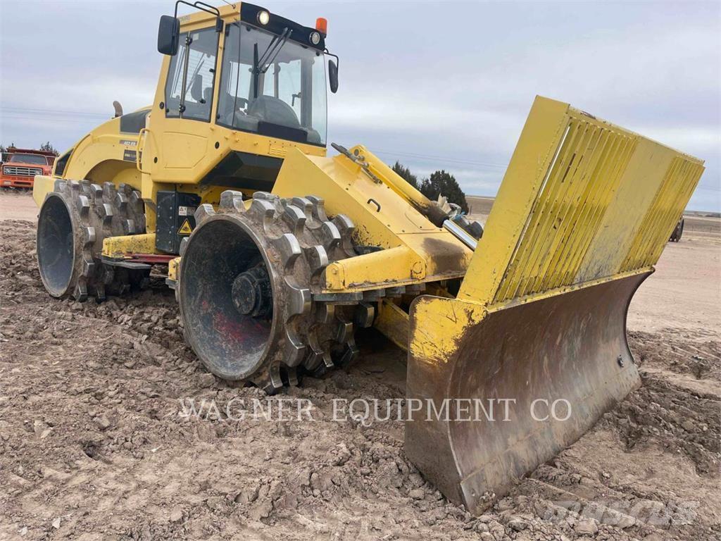 Bomag BC462EB Kolesové nakladače