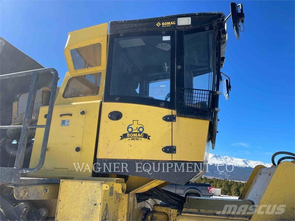 Bomag BC573RB-4 Pôdne kompaktory