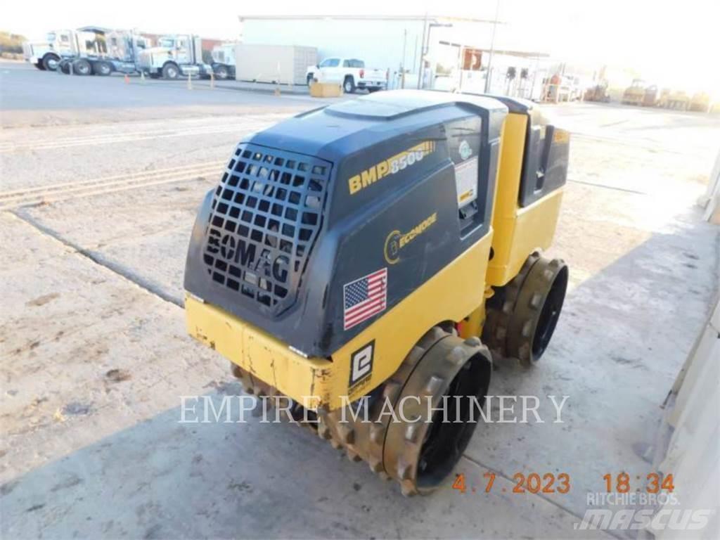 Bomag BMP8500 Kolesové nakladače