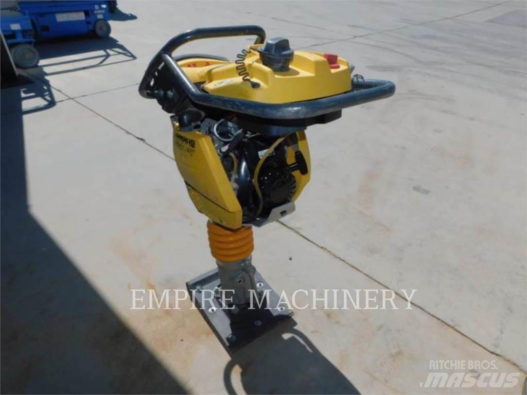 Bomag BT50 Kolesové nakladače