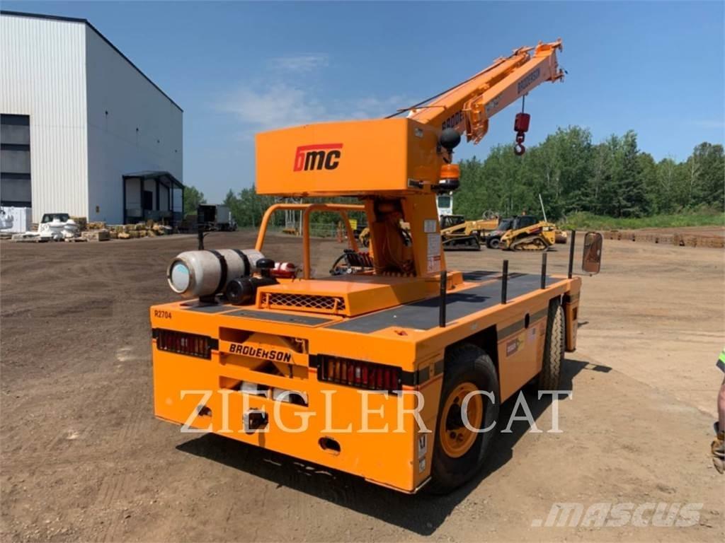 Broderson CRANE IC803H Univerzálne terénne žeriavy