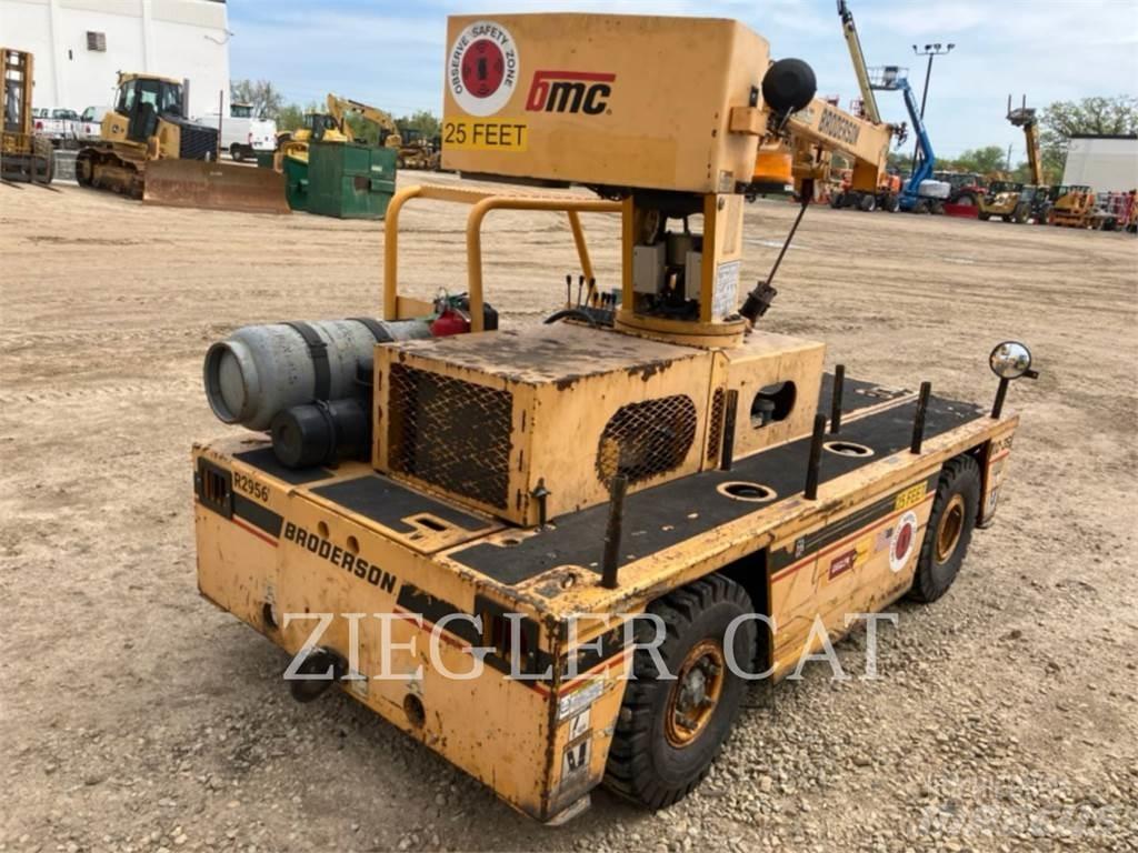 Broderson IC352F Univerzálne terénne žeriavy