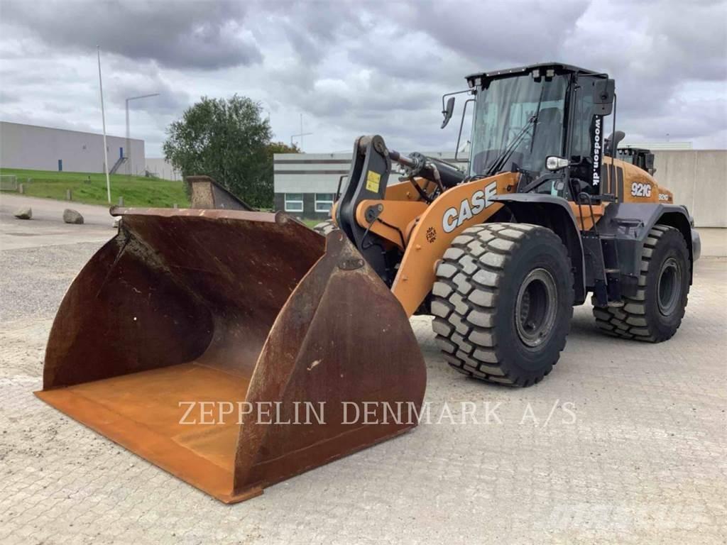 CASE 921G Kolesové nakladače