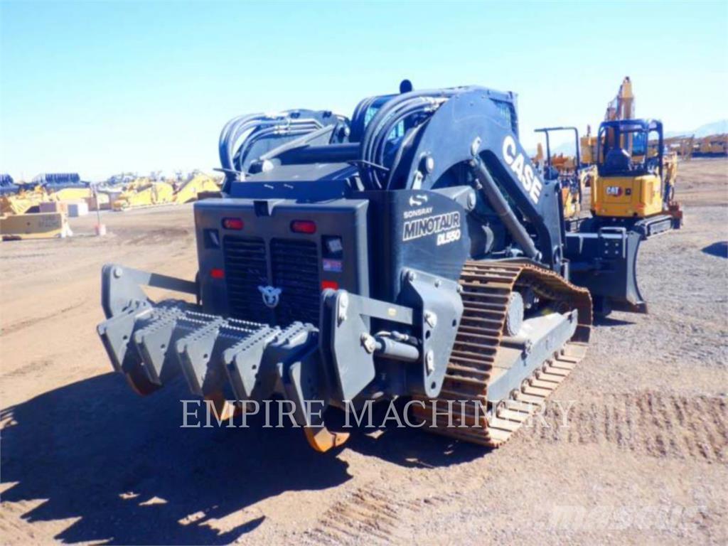 CASE DL550 Šmykom riadené nakladače