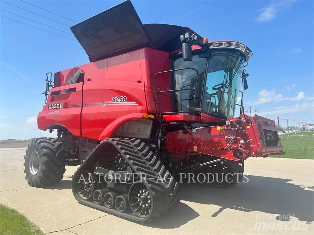 Case IH 8250 Kombinované zberacie stroje