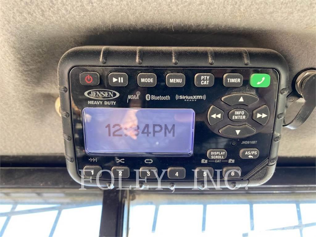 CASE TR310B Pásové nakladače