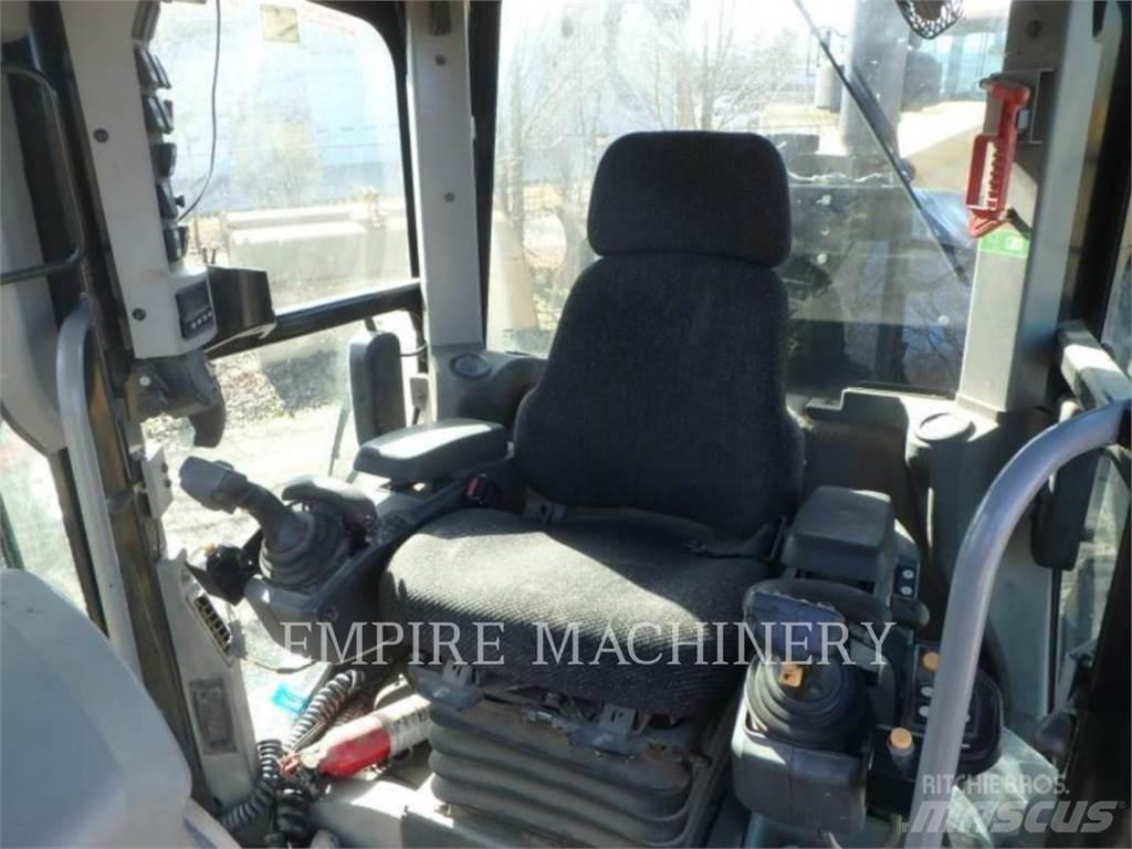 CAT 120M2 AWD Grejdery