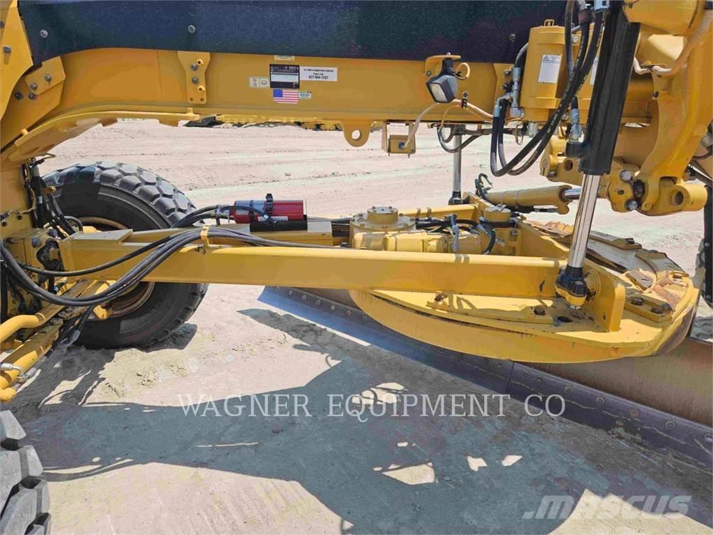 CAT 120M2 AWD Grejdery