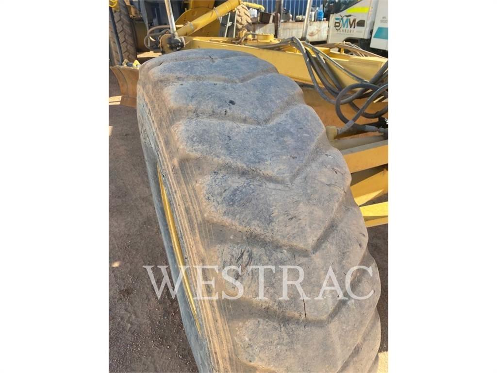 CAT 12M Grejdery