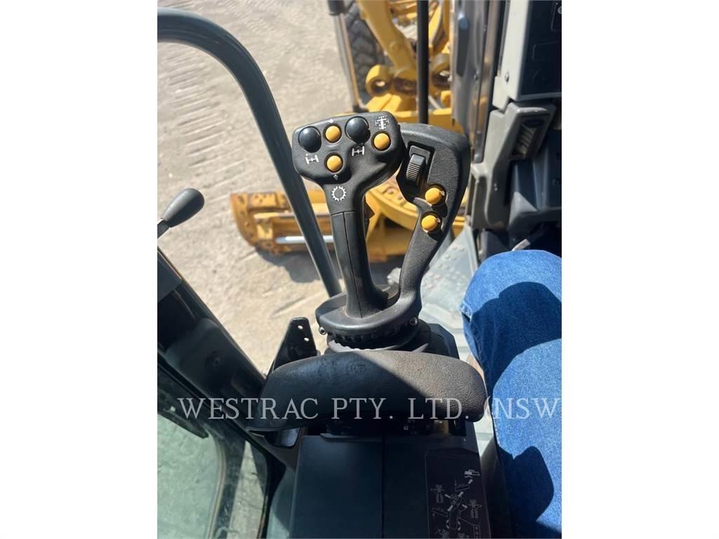 CAT 12M Grejdery