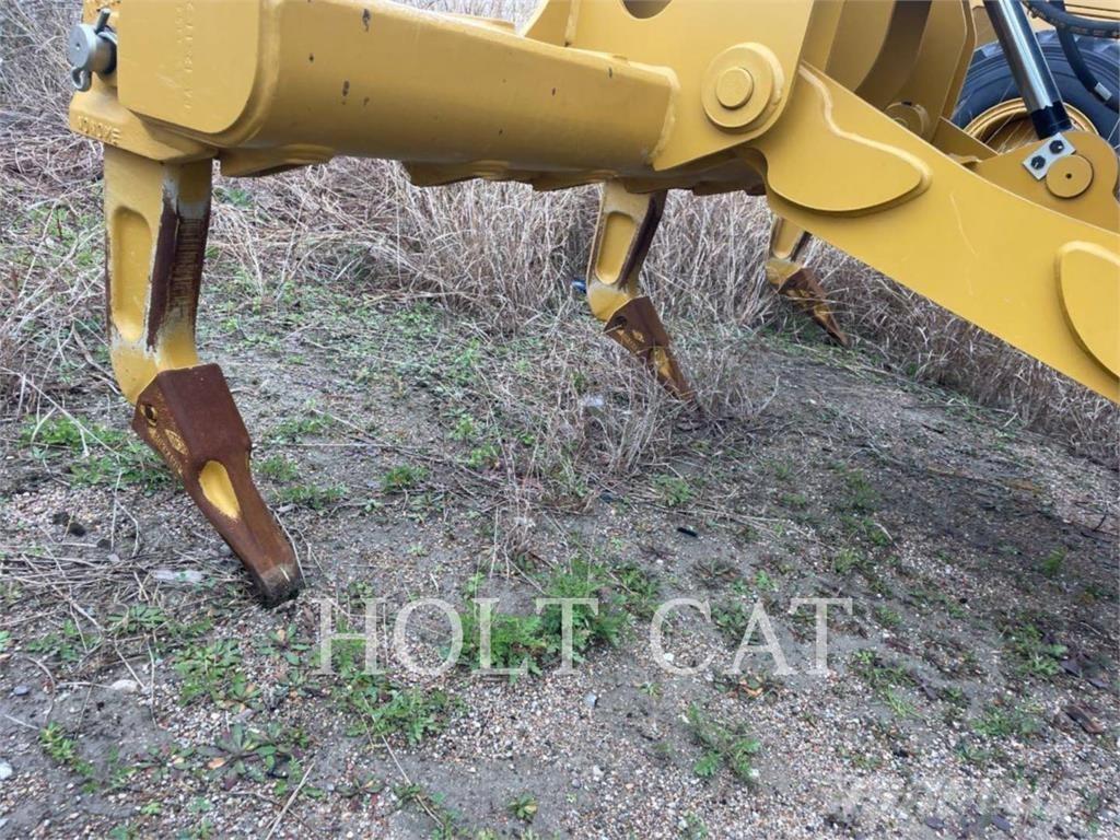 CAT 140 Grejdery