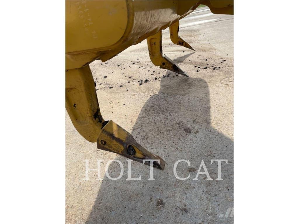 CAT 140 Grejdery
