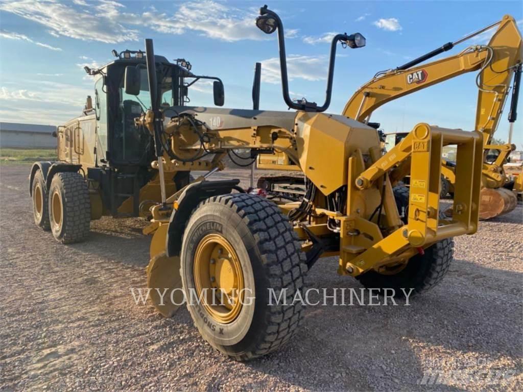 CAT 140 AWD Grejdery