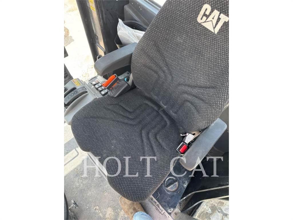 CAT 140 AWD Grejdery