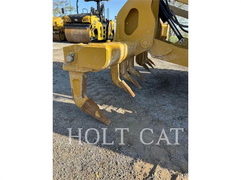 CAT 140 AWD Grejdery