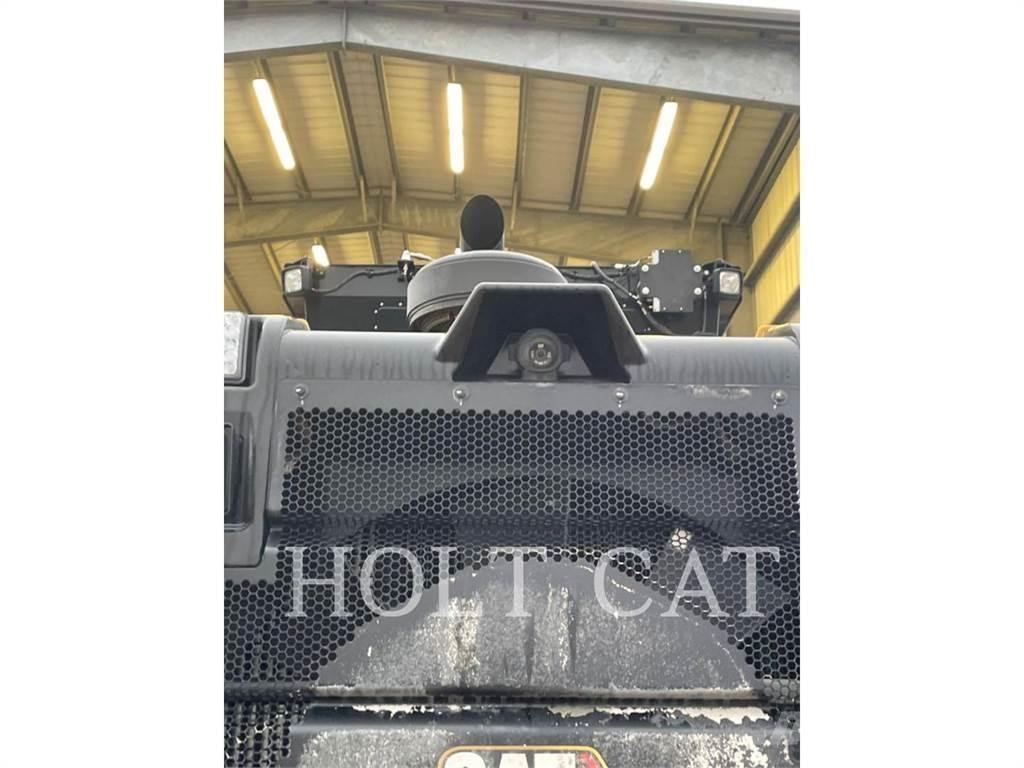 CAT 140 AWD Grejdery