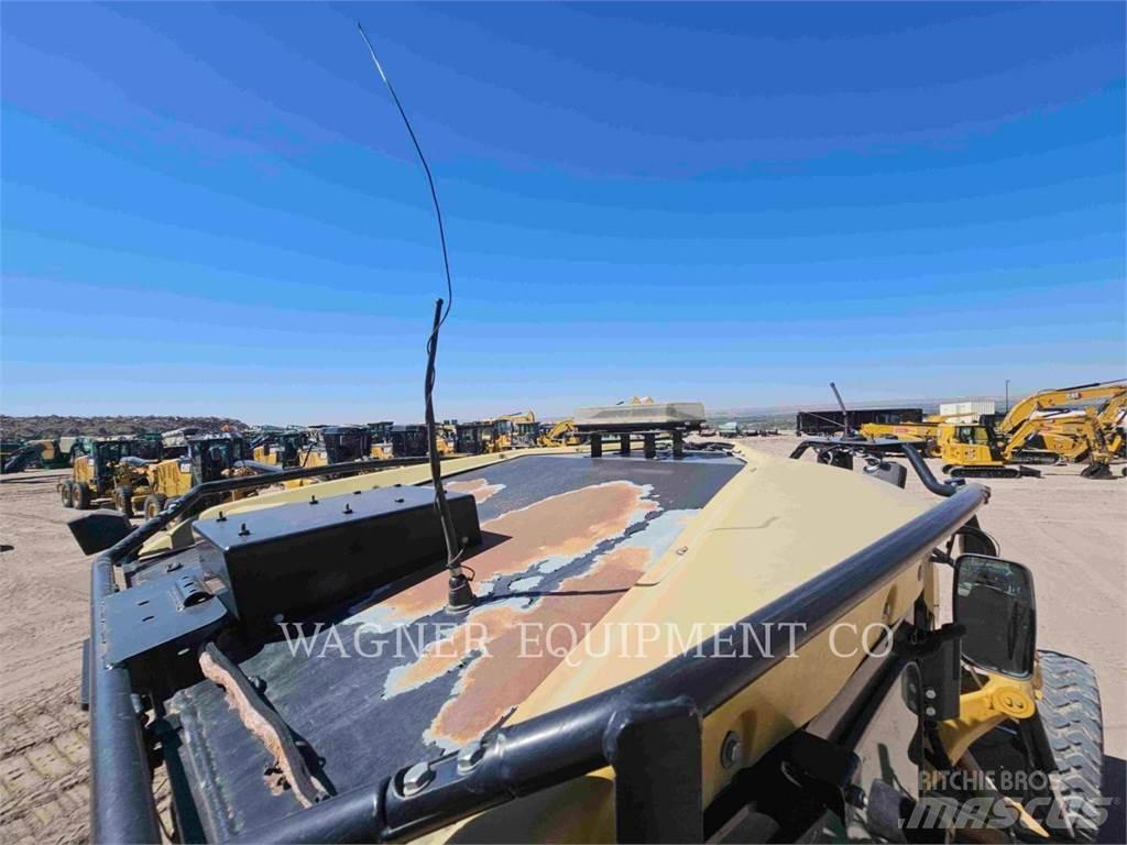 CAT 140M Grejdery