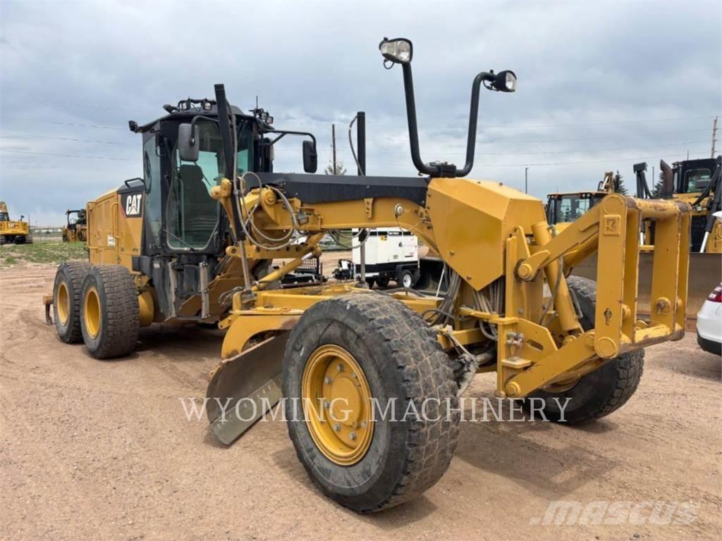 CAT 140M 2 Grejdery