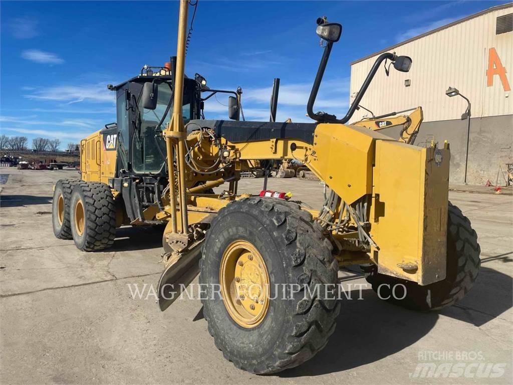 CAT 140M2 AWD Grejdery