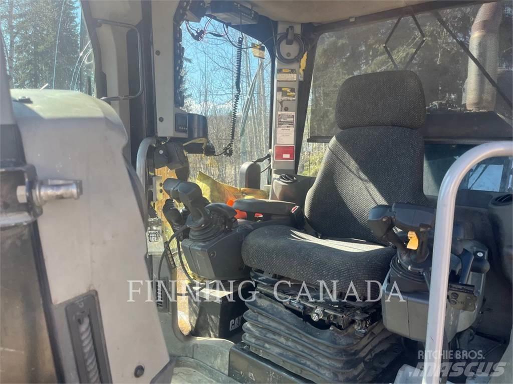 CAT 140M2 AWD Grejdery