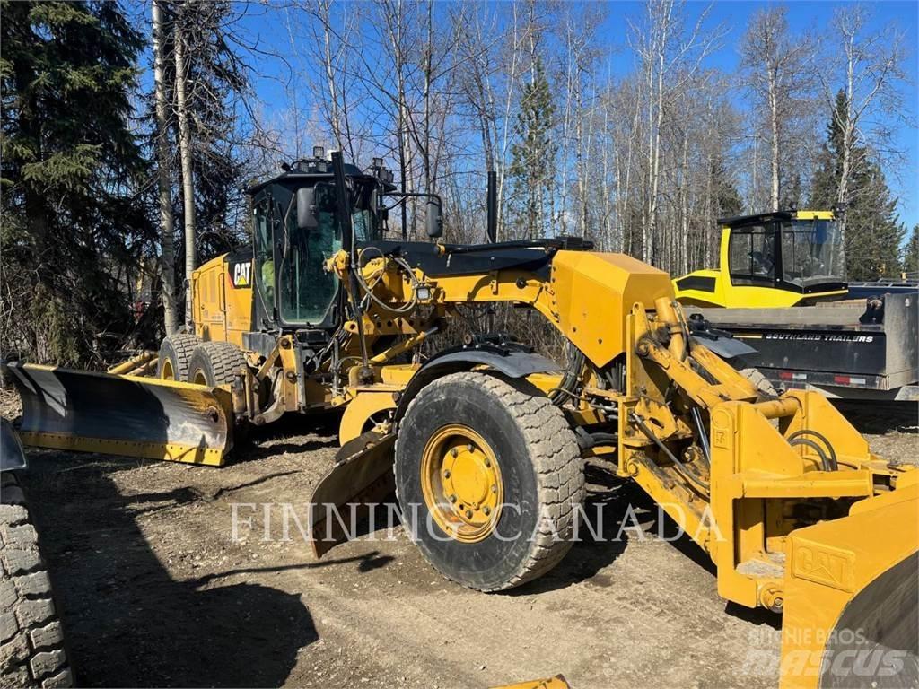 CAT 140M2 AWD Grejdery