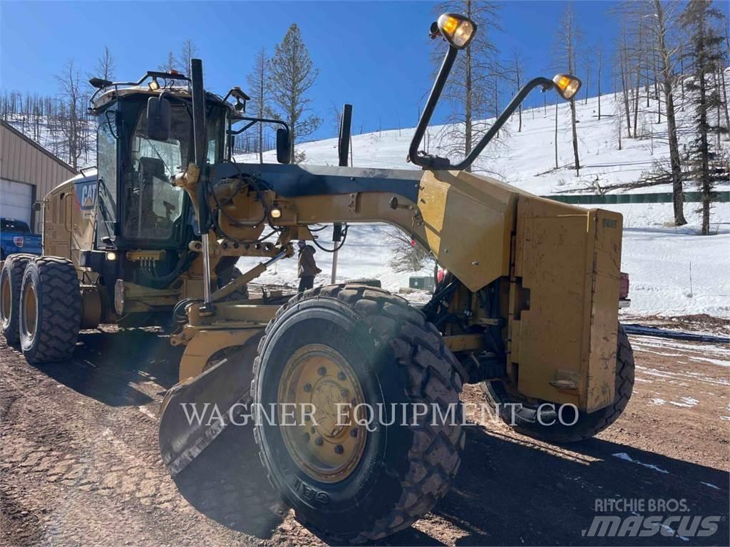 CAT 140M2 AWD Grejdery