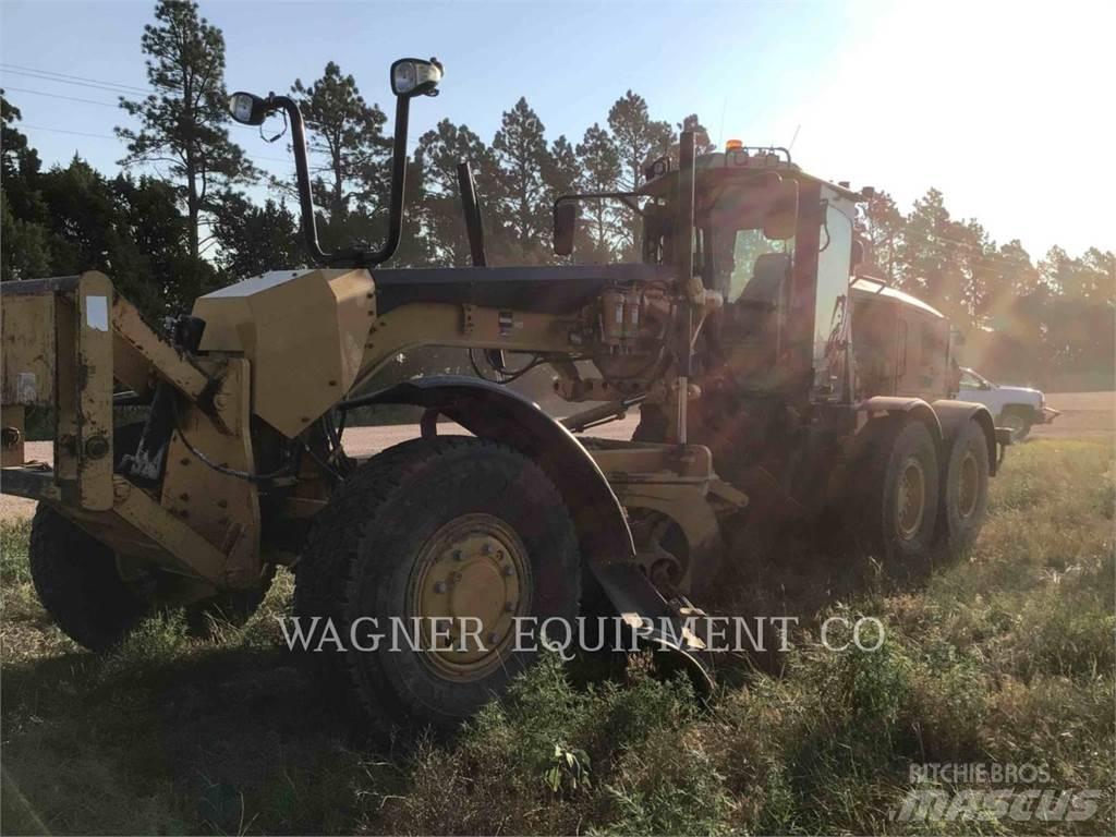 CAT 140M2 AWD Grejdery