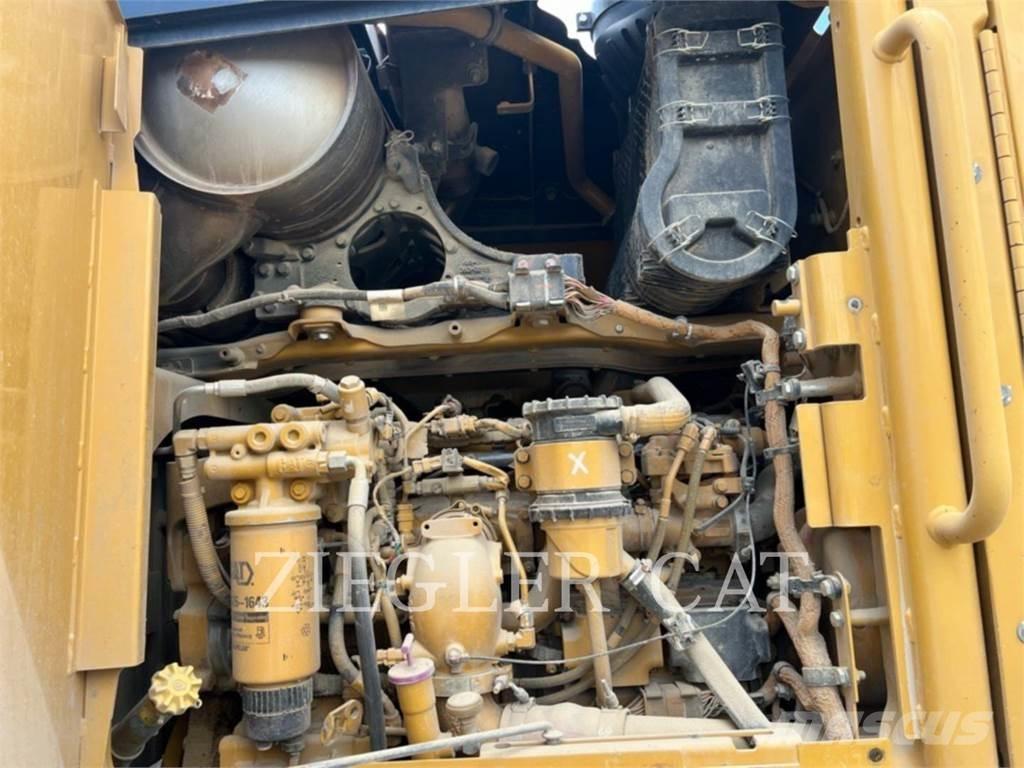 CAT 140M2AWD Grejdery