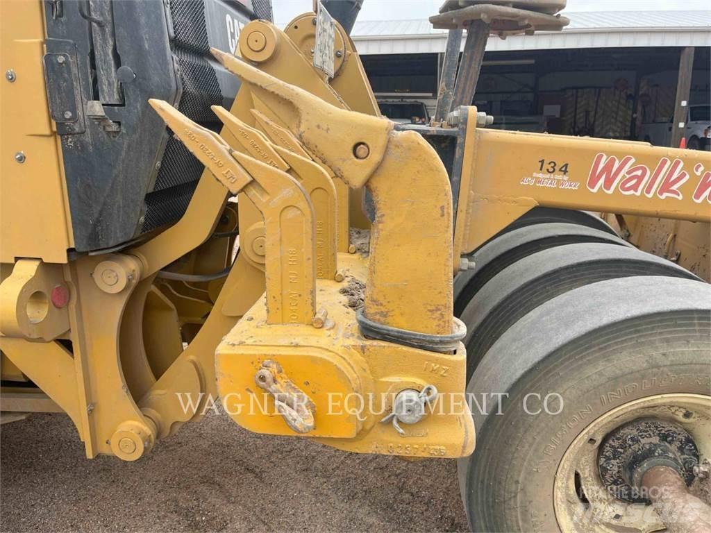 CAT 140M3 AWD Grejdery