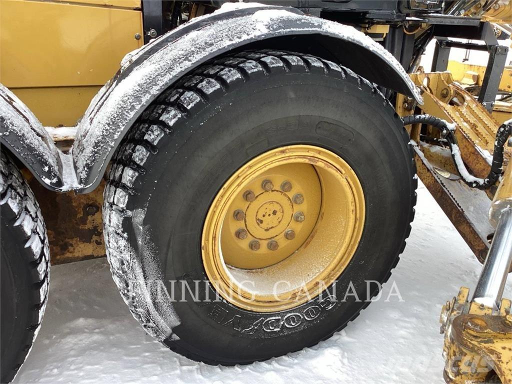 CAT 140M3 AWD Grejdery