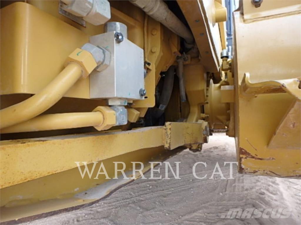CAT 140M3 AWD Grejdery