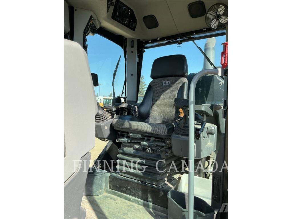 CAT 150 AWD Grejdery