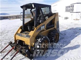CAT 226 Šmykom riadené nakladače