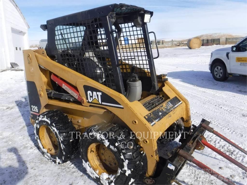 CAT 226 Šmykom riadené nakladače