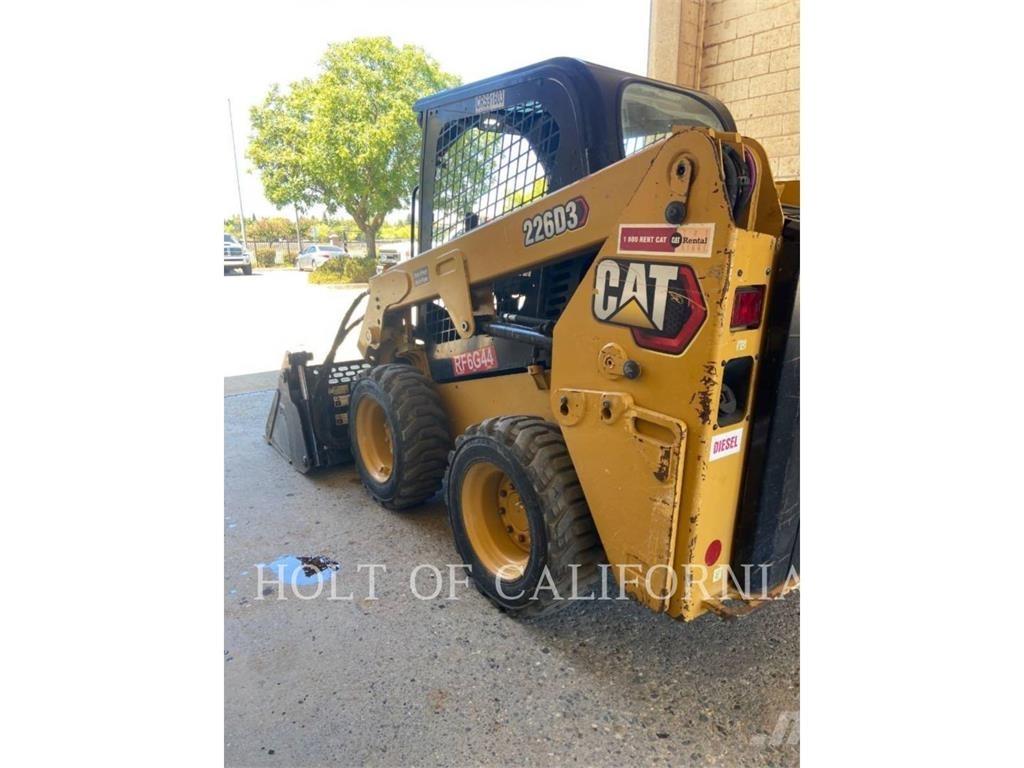CAT 226 HF Šmykom riadené nakladače