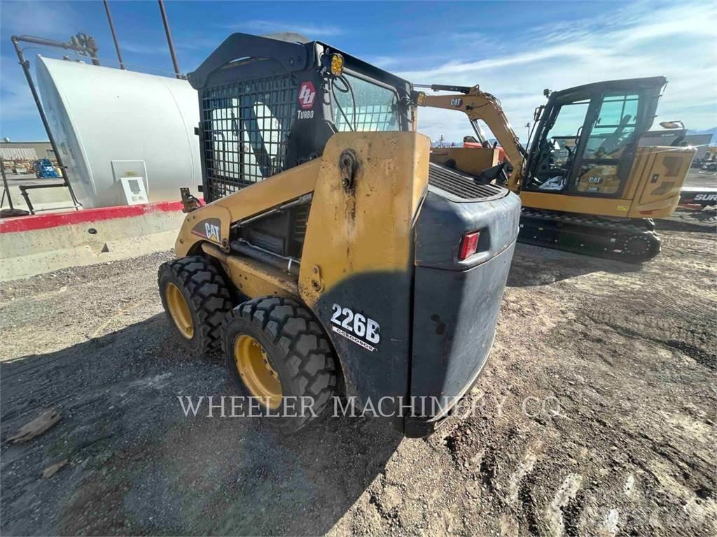 CAT 226B MA11 Šmykom riadené nakladače