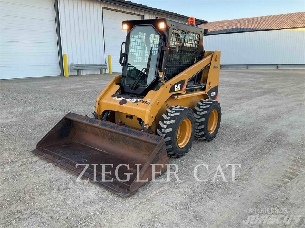 CAT 226B3 Šmykom riadené nakladače