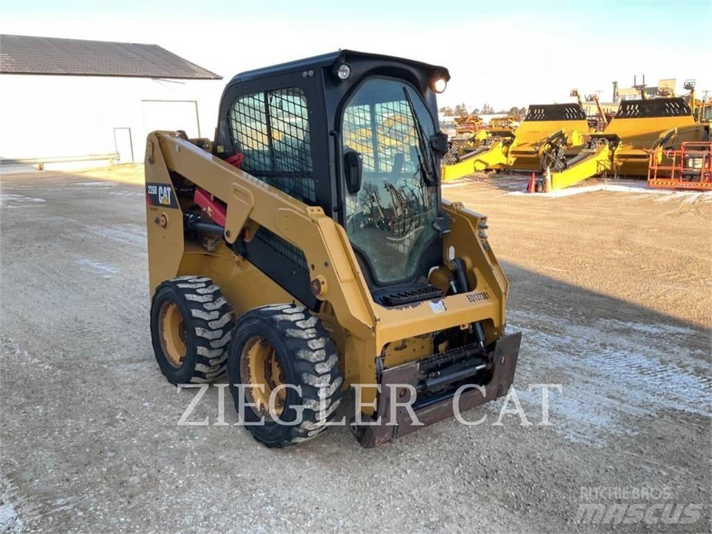 CAT 226D Šmykom riadené nakladače