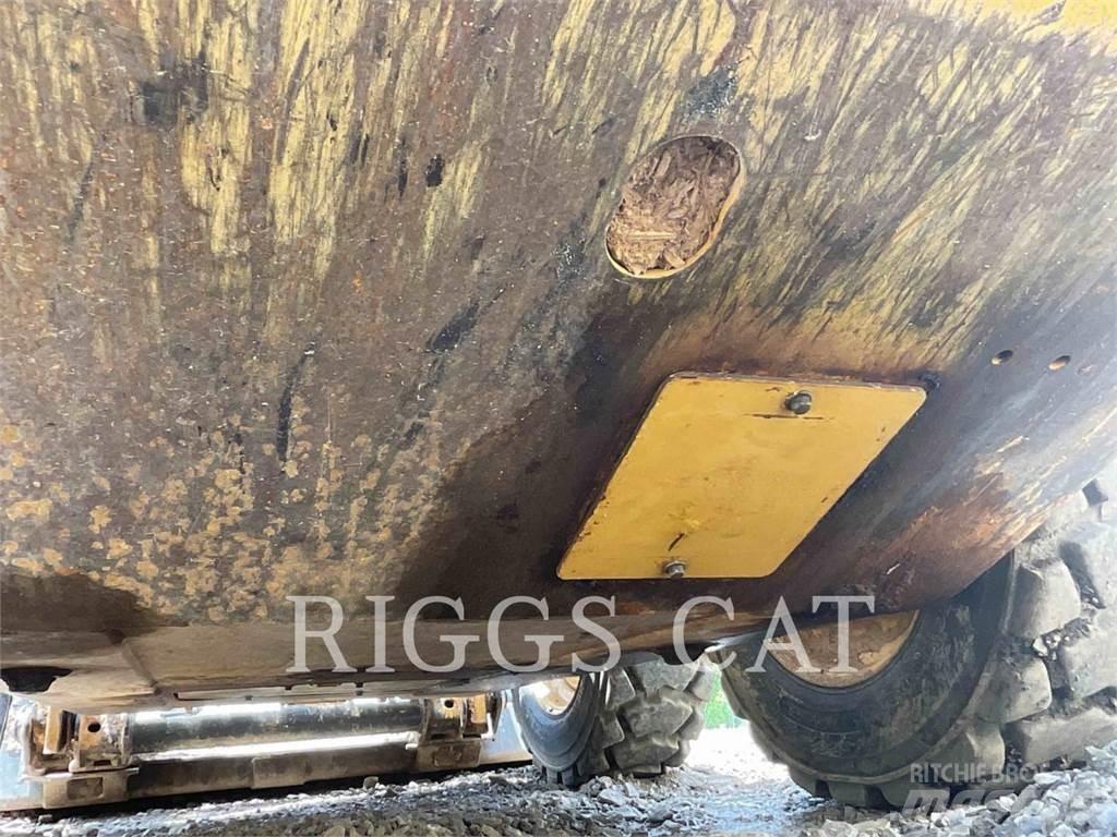 CAT 226D Šmykom riadené nakladače