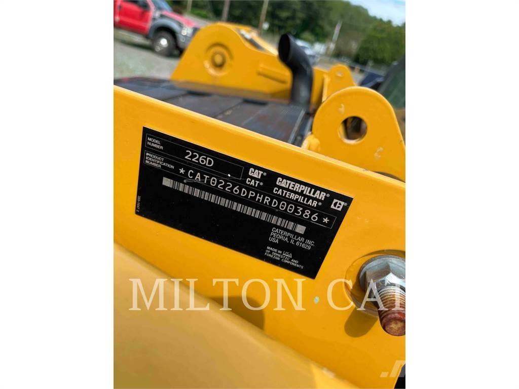CAT 226D Šmykom riadené nakladače