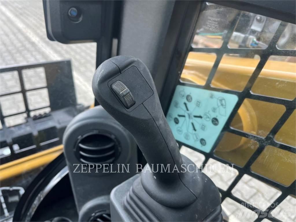 CAT 226D Šmykom riadené nakladače