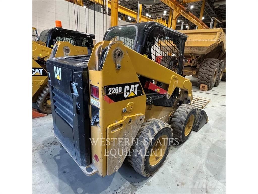 CAT 226D Šmykom riadené nakladače