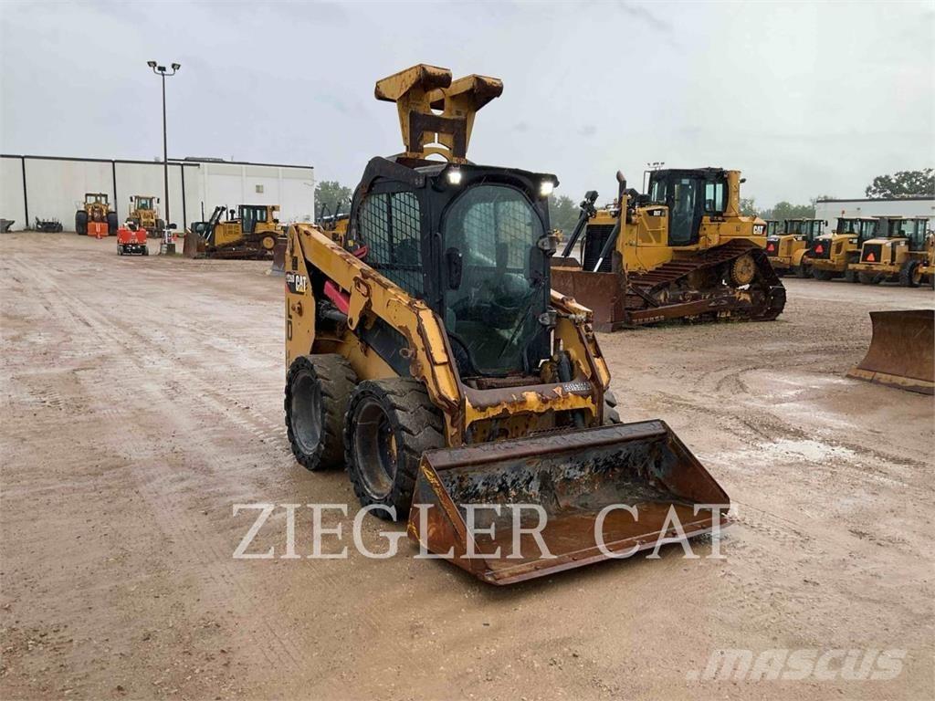 CAT 226D Šmykom riadené nakladače