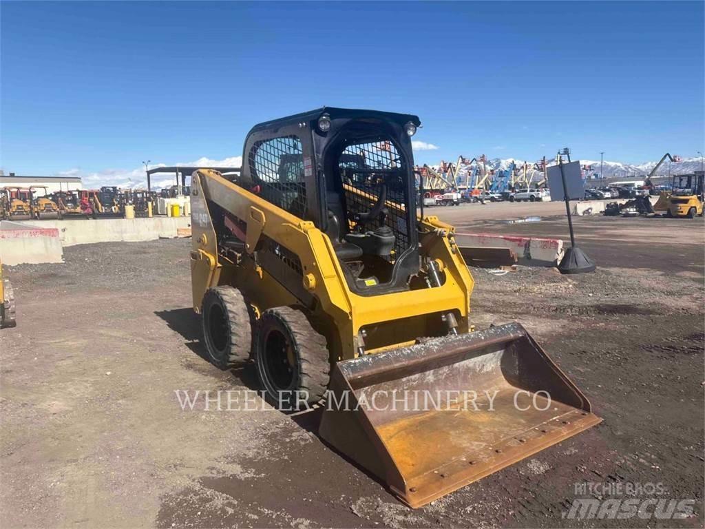 CAT 226D C1-H2 Šmykom riadené nakladače