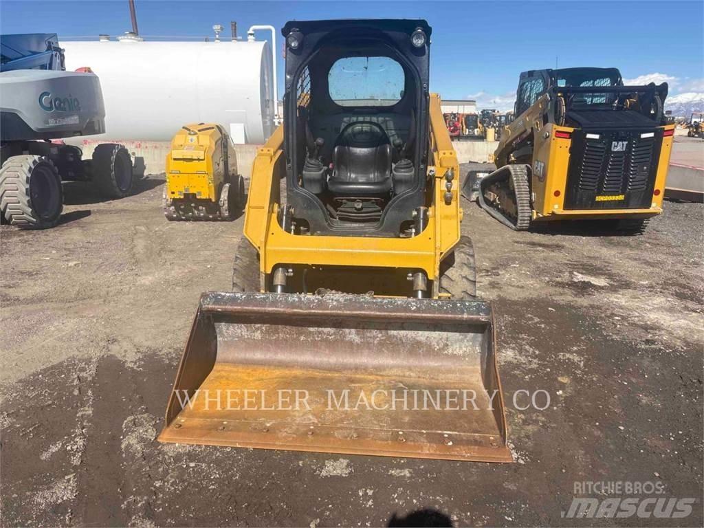 CAT 226D C1-H2 Šmykom riadené nakladače