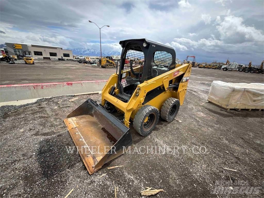 CAT 226D C1-H2 Šmykom riadené nakladače