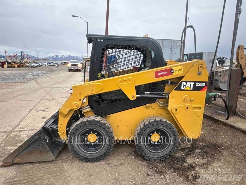 CAT 226D C1-H2 Šmykom riadené nakladače