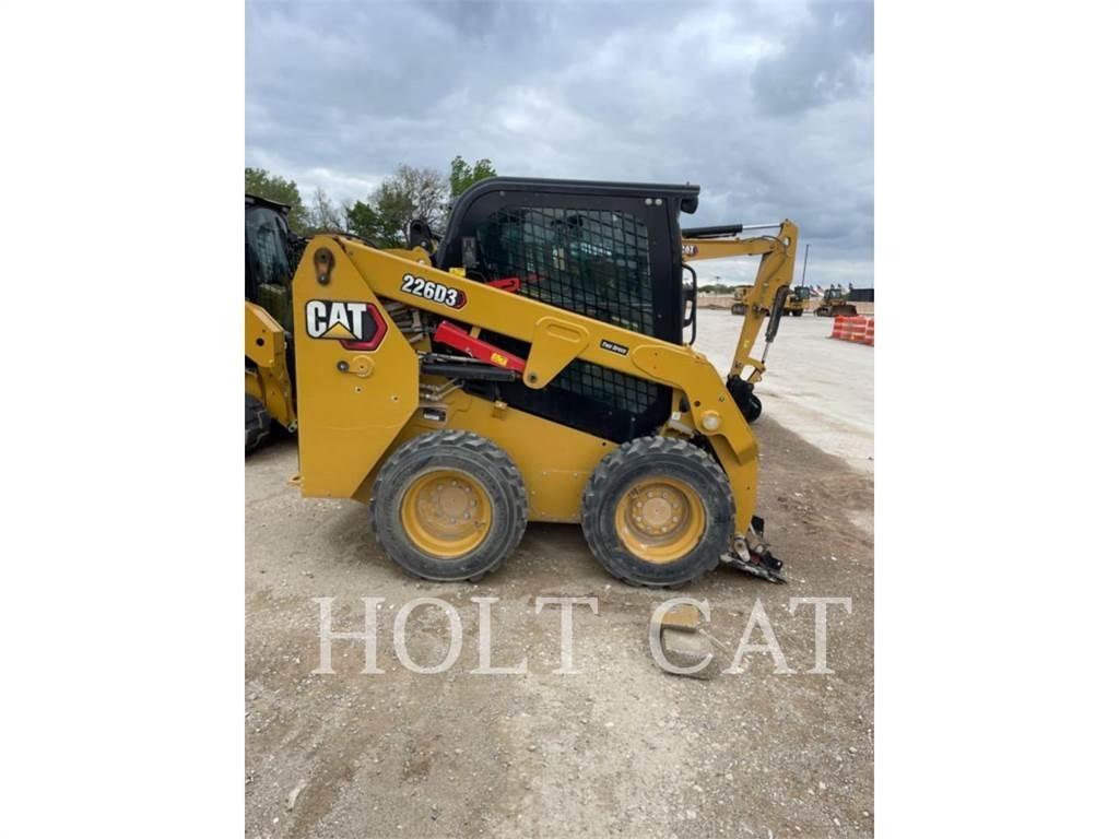 CAT 226D CAB Šmykom riadené nakladače